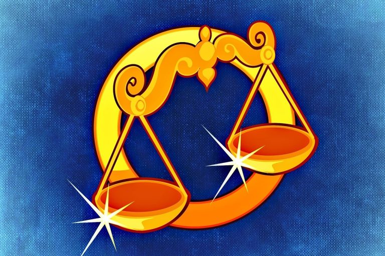 Horoscope balance 2023 : Prédictions pour l'année à venir